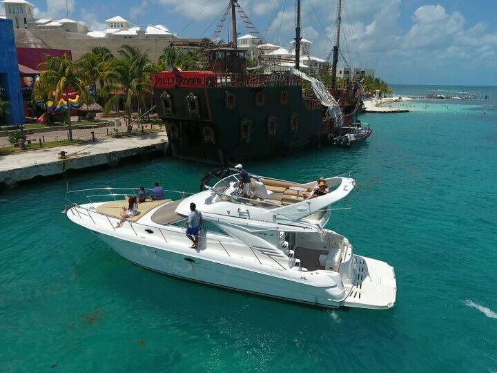 Cancun Yacht Sea Ray 45 FT