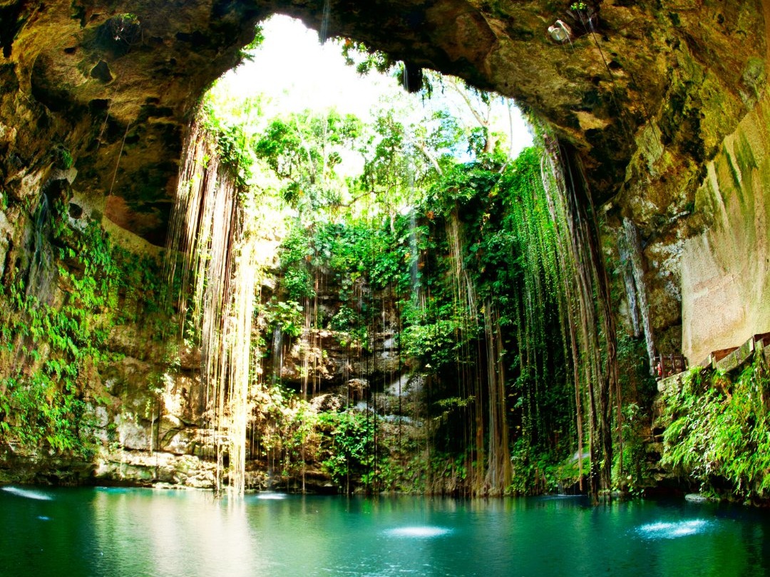 Ik- Kil the sacred Mayan cenote with Buffet included